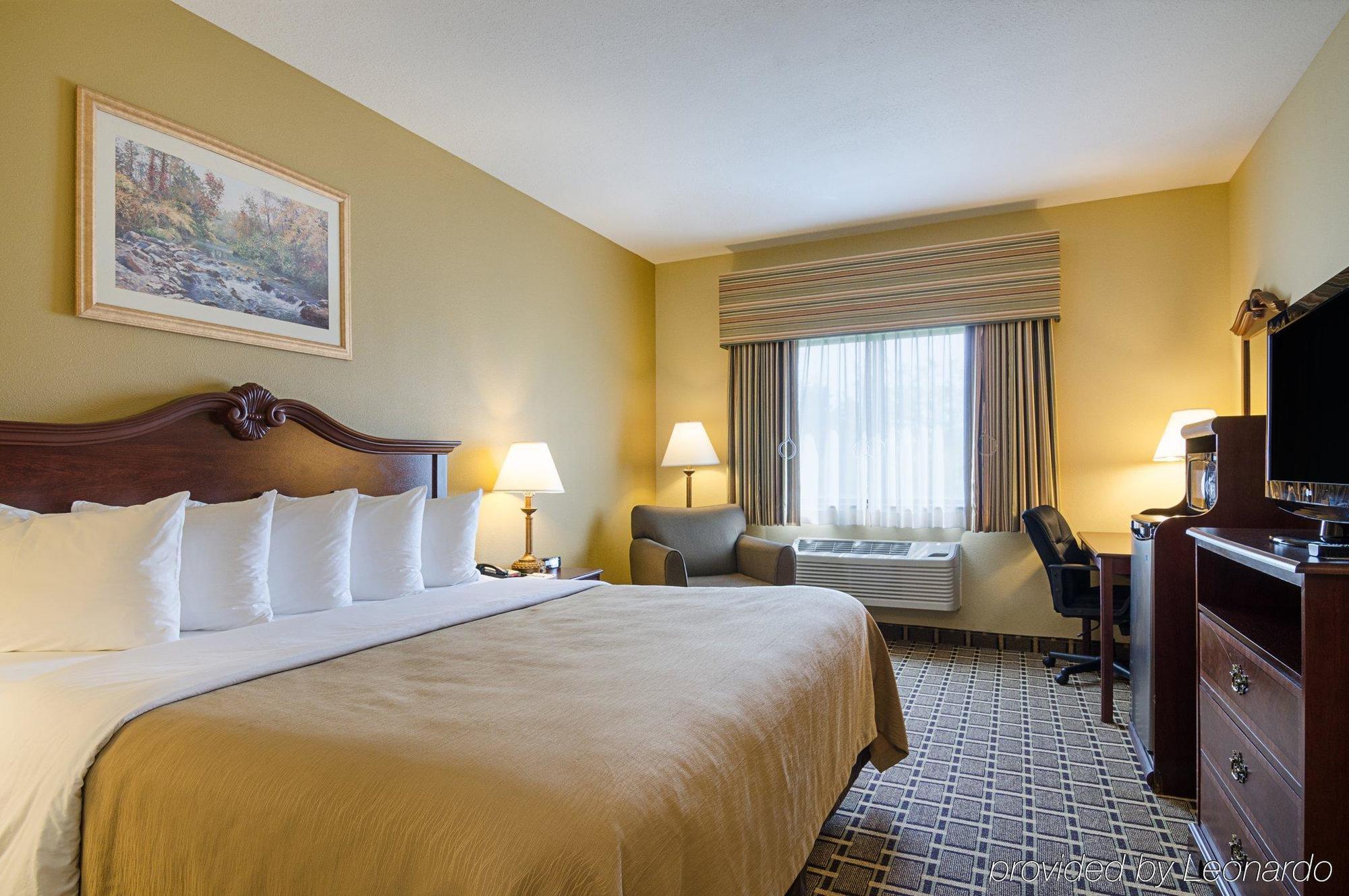 Holiday Inn Express & Suites - Olathe South By Ihg Dış mekan fotoğraf