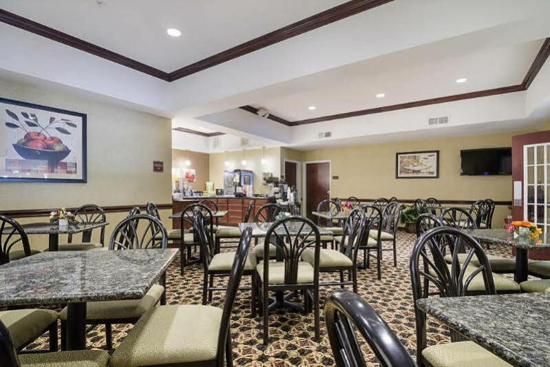 Holiday Inn Express & Suites - Olathe South By Ihg Dış mekan fotoğraf